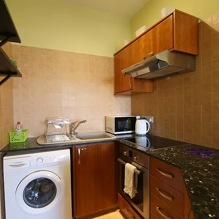 Apartment Queens Gardens Paphos