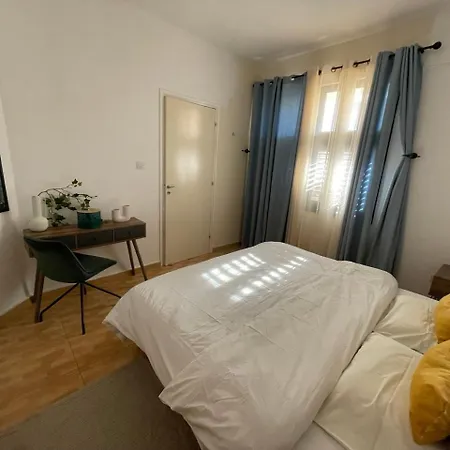 Queens Gardens Apartamento *